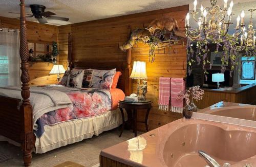 Eureka Springs Casa | Cabin in the Woods