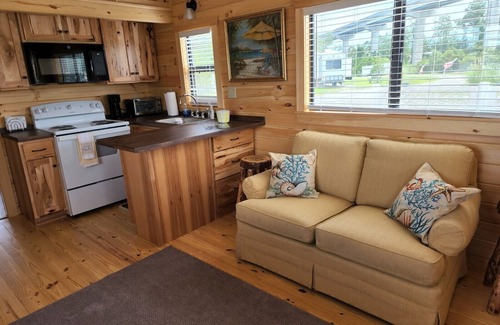 Core Creek Cabina | Cabin: Lower Winter prices! Snowbirds Welcome! Bring your boat for fall fishing