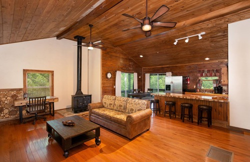 Sylva Cabina | Cabin near Blue Ridge parkway and Lake Junaluska