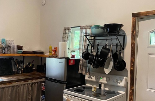 Stewartsville Cabina | Cabin on the Creek