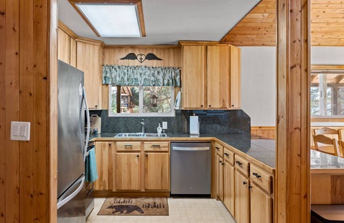 Garden Valley Cabina | Cabin on the Golf course~Hot Springs~Pickleball~Pet Friendly!