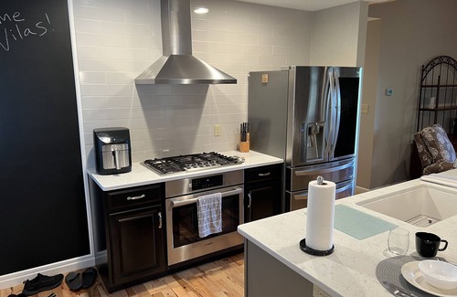 Vilas Cabina | Cabin on topof the mountain great views hot tub game room and more!