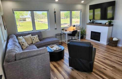 Cleora Casa | Cabin Rental at Duck Creek on Grand Lake, Sleeps 6, Hot Tub & Pool