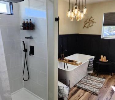 Cleora Casa | Cabin Rental at Duck Creek on Grand Lake, Sleeps 6, Hot Tub & Pool