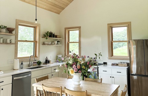 Lexington Cabina | Cabin Retreat at Stillhouse Farm NEW