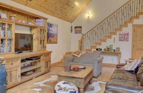 Williams Cabina | Cabin Retreat in Tall Pines on 2.5 acres