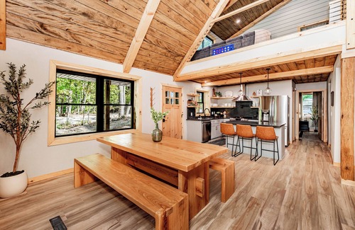 Otter Tail County Cabina | Cabin Retreat with Hot Tub