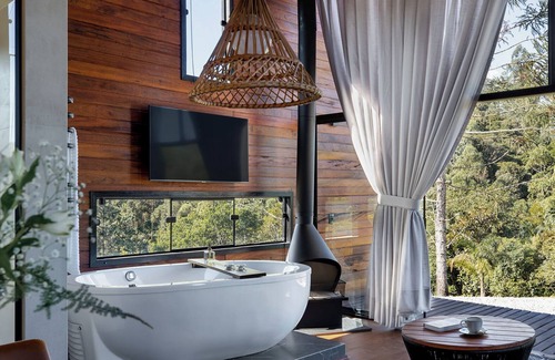 Ibirama Cabina | Cabin with hot tub and mountain views