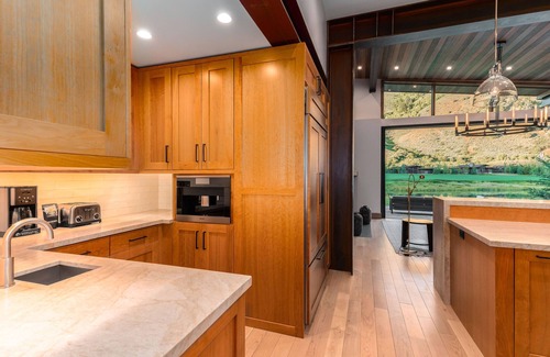 Hoback Junction Casa | Fairway 11- 4 Bedroom Lodge with Club Ammenities