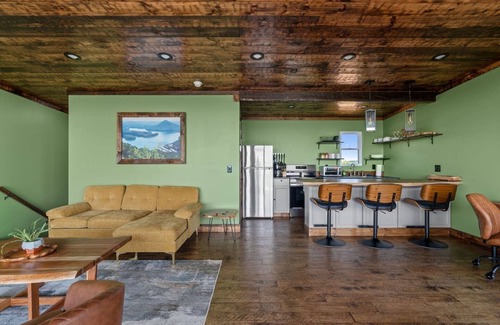 Tennga Cabina | Charming 2-bedroom cabin in peaceful Ocoee with amazing mountain views