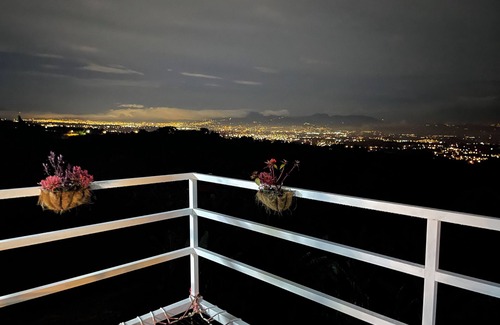Poas Volcano National Park Cabina | Cabaña2 de Altura hermosa vista Panoramica y Jacuzzi c agua caliente en terraza