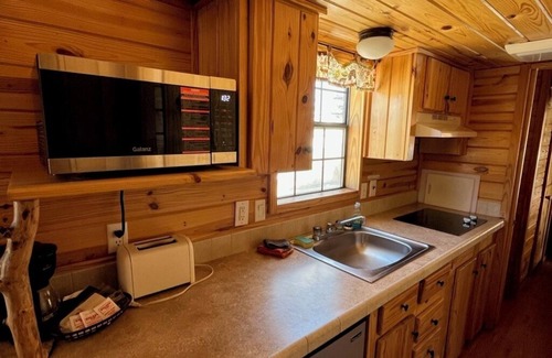 Mammoth Creek Cabina | Cabins by Panguitch Lake: Where Rustic Charm Meets Amazing Fishing!