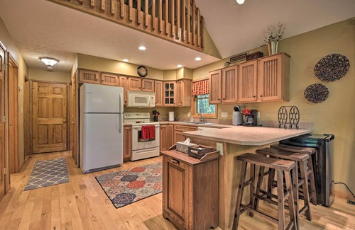 Great Cacapon Cabina | Cacapon River Cabin w/ Private River Access!
