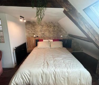 Centre Ancien Apartamento | Caen duplex T2 confort 18è s coeur de ville avec Vayny