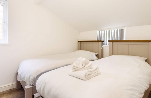 Newport Condominio | Caerau Gardens by Propertri