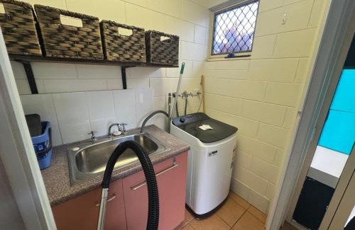 Cairns North Hotel | Cairns Queens Court