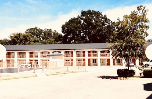 Shreveport Hotel | Cajun Inn