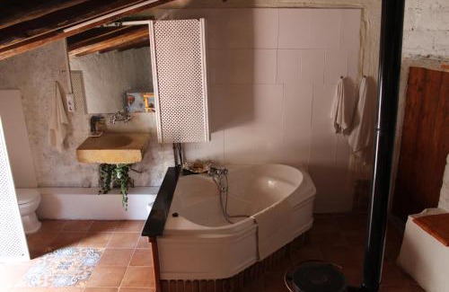 La Bisbal del Penedés Casa | CAL CUP Habitaciones