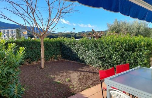 Llanca Apartamento | Cal Pere Planta baja con jardin