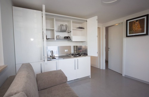 Porto d'Ascoli Apartamento | Suite Cala Luna - Apartamento de cuadros locales