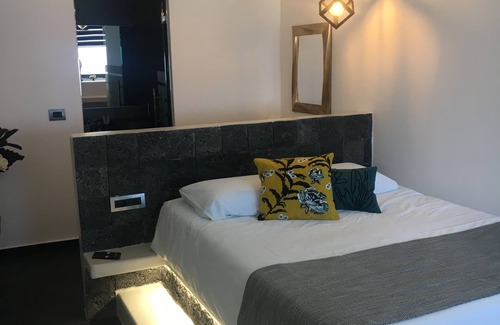 Imerovigli Hotel | Caldera's Majesty