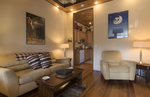 Bryson City Cama Y Desayuno | Calhoun House Inn & Suites