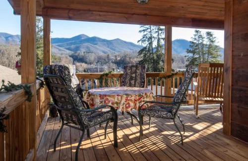 Bryson City Casa | Calhoun House Inn & Suites