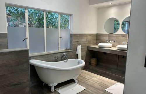 Nelspruit Casa | Calla Lily Boutique Guesthouse