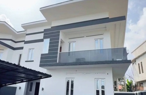 Asaba Apartamento | Calli's Court Apartment