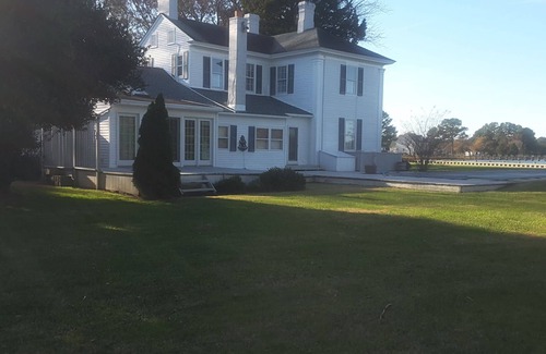 Onancock Casa | Casa Clifton - 5 Acre Waterfront Estate