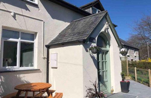 Glandyfi Casa | Calm country cottage