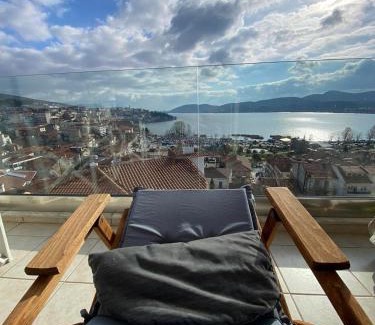 Kastoria Apartamento | Calm Lake Balcony
