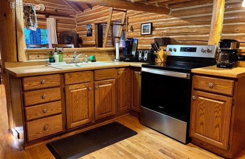 Houghton Casa | Calm Waters Cabin-RELAX :sauna/jacuzzi tub/campfire & RECREATE :water/trails/MTU