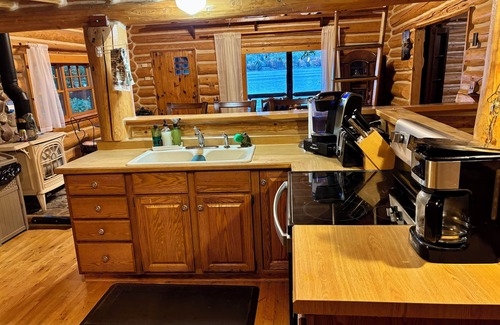 Houghton Casa | Calm Waters Cabin-RELAX :sauna/jacuzzi tub/campfire & RECREATE :water/trails/MTU