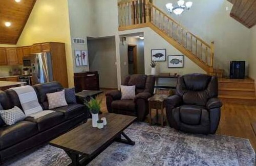 Grantville Cabina | Calming Cabin near Perry Lake