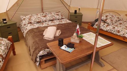 Llandovery Otro | Calon Y Goedwig Glamping