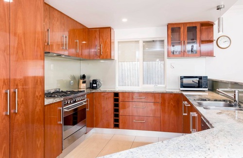 Goodwood Casa | Caltowie - Goodwood, City, Cafe, Family