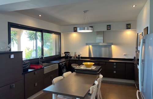 Calvi Villa | CALVI EXCEPCIONAL Y ÚNICO, VISTA PANORÁMICA AL MAR, CHALET MODERNO CON PISCINA