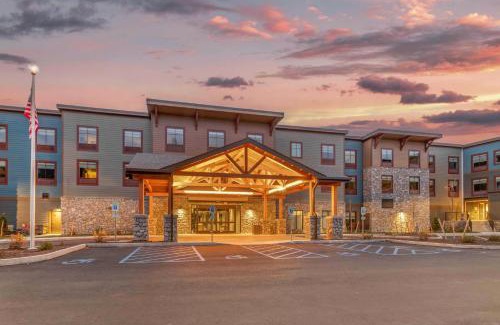 Lake Placid Hotel | Cambria Hotel Lake Placid - Lakeside Resort