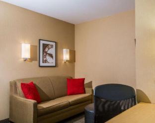 Madison Hotel | Cambria Hotel Madison East