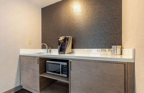 Westown Hotel | Cambria Hotel Milwaukee Downtown