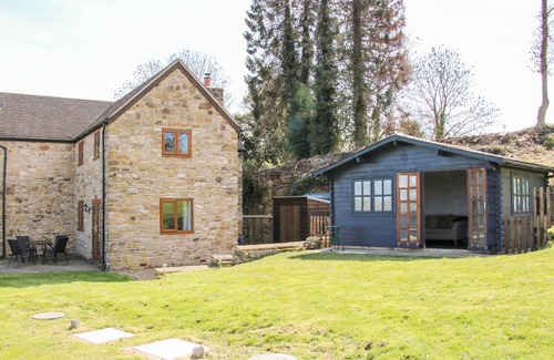 Billingsley Cabaña | CAMDEN COTTAGE, family friendly, with open fire in Cleobury Mortimer