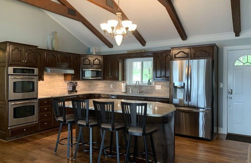 Belmont Casa | Camm's Lakeside Retreat (Close to Charlotte), Family-Friendly, Boat Available