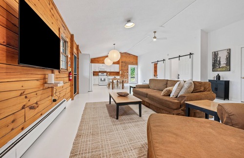 Rangeley Plantation Casa | Camp 17 | Private | Renovated Summer 2025