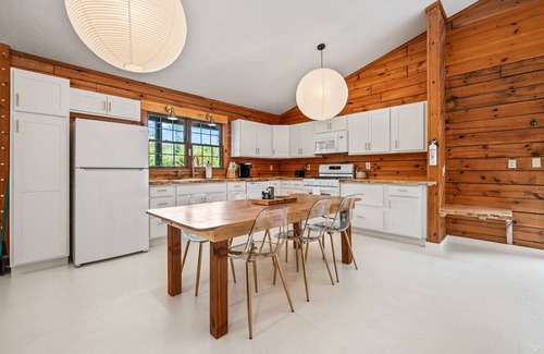 Rangeley Plantation Casa | Camp 17 | Private | Renovated Summer 2025