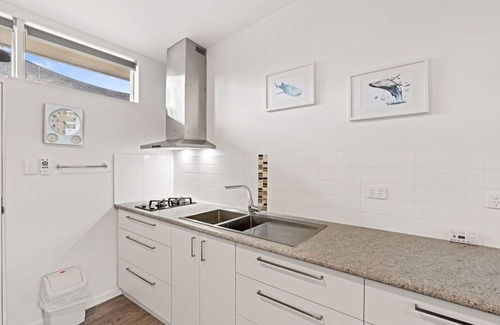 Exmouth Apartamento | Camp David - exclusive hi-end apartment, quiet, comfy, central, and great value.