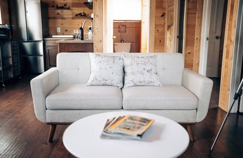Williams Cabina | Camp Gnaw: A bite-sized Wilderness Retreat