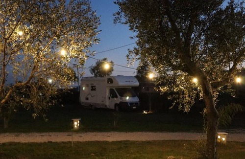 Serre Alquiler De RV | Campeggio in Fattoria
