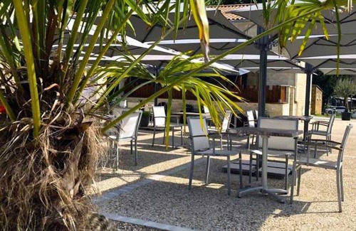 Saint-Mande-sur-Bredoire Casa | Camping 3 étoiles - Parc aquatique - efcafh