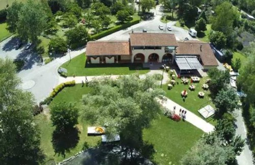 Montgeard Casa | Camping 3 étoiles - Piscine - eebebe